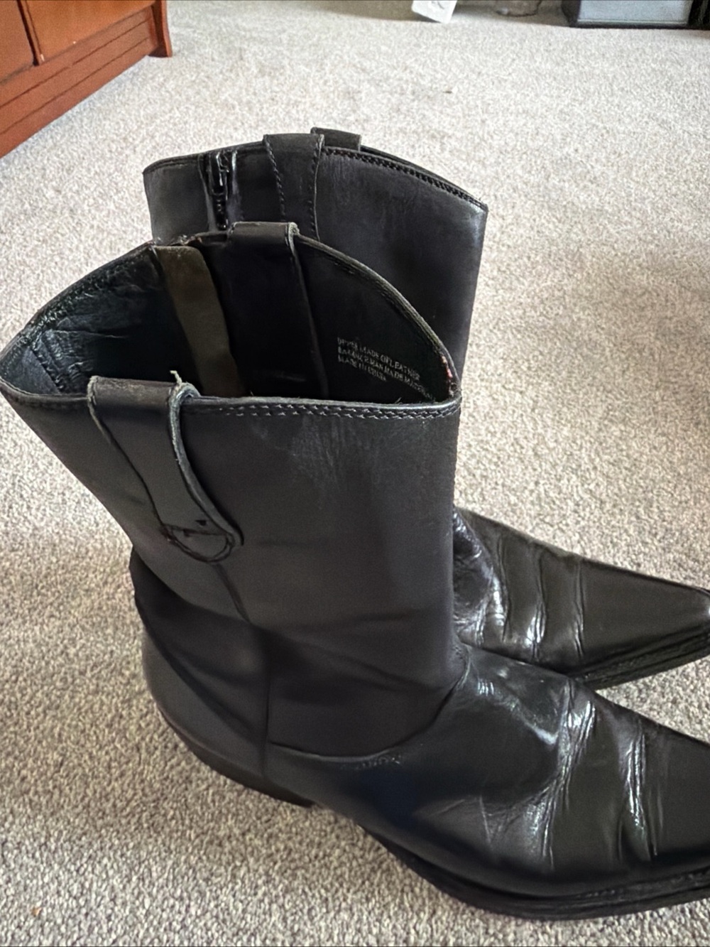 Steve Madden Men's Black Leather Western Boots - Classic Slip-On Style